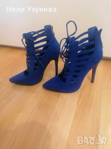 Уникални сини обувки с високи токчета с връзки и червена подметка - 37 размер, снимка 5 - Дамски обувки на ток - 44884995