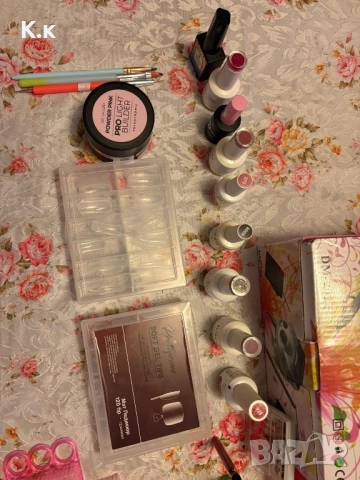 Продавам комплект за маникюр, снимка 7 - Продукти за маникюр - 52862520