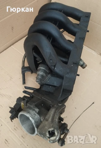 Ford Fiesta  MK4 1.25İ  75 k.c  Всмукателен Колектор с  Дроселова Клапа 