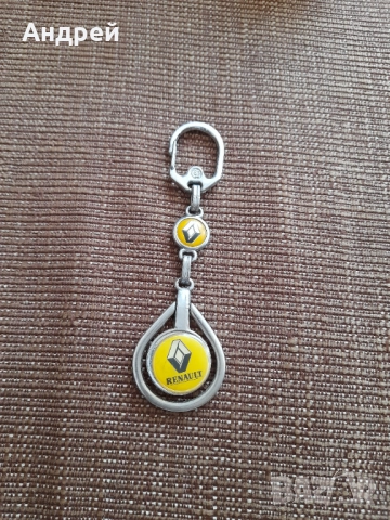 Стар ключодържател Renault, снимка 2 - Други ценни предмети - 52653803