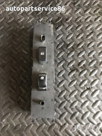 Бутон за предно ляво стъкло на врата за KIA Carnival 2007–2010 2.9 CRDi, 93575-4D510