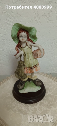 Фигурка клей, мисля, "Момиченце с книги" (ученичка?), снимка 5 - Колекции - 51968887