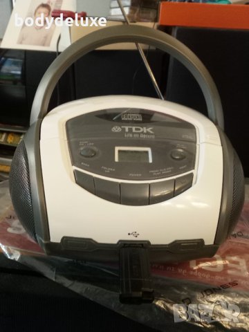 TDK TBC8717 CD/USB портативен бумбокс с аукс и флашка, снимка 3 - Радиокасетофони, транзистори - 18976846