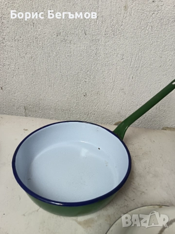 Емайлиран тиган- 24см., снимка 5 - Съдове за готвене - 53066064