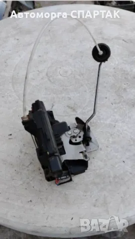 Брава за врата предна лява 8E2837015C Audi A4 B6 - UK