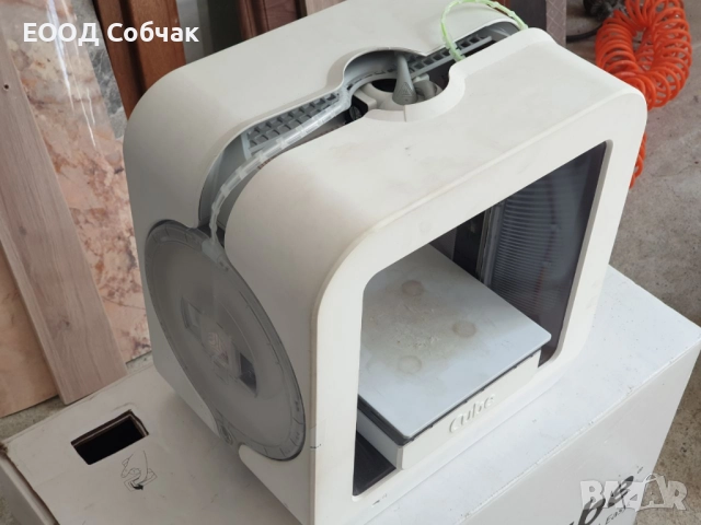 Продавам 3D-принтер Cube, снимка 3 - Принтери, копири, скенери - 51782095