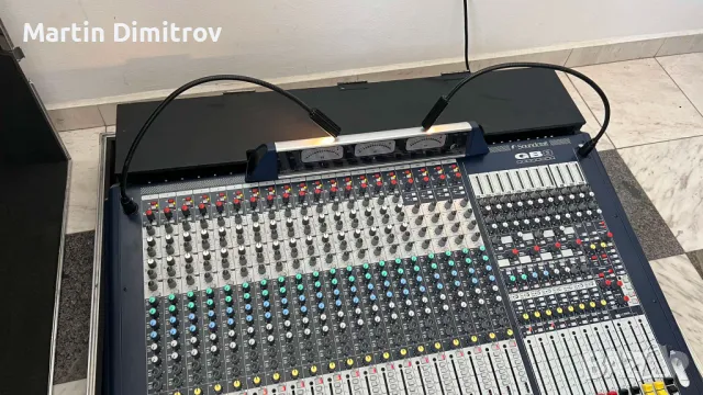 Soundcraft GB8 32 - канален миксер – Топ оферта с кейс!, снимка 7 - Ресийвъри, усилватели, смесителни пултове - 47525437