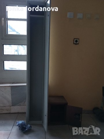 Малка метална каса за оръжия, снимка 2 - Шкафове и рафтове - 39310225