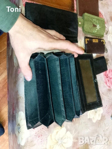 6 броя кожен портфейл+3 броя портфейл за ключове чисто нови целия им живот е минал в шкаф, снимка 5 - Портфейли, портмонета - 53604741