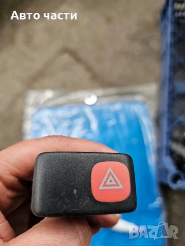 Volkswagen Polo III бутон за аварийно превключване 6N1953235