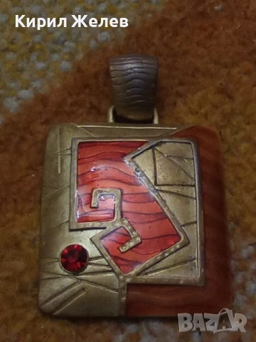 РАЗКОШЕН СТАР ЕМАЙЛИРАН ПОЗЛАТЕН МЕСИНГОВ ВИНТИДЖ АРТ МЕДАЛЬОН с ФАСЕТИРАН ГРАНАТ 60731, снимка 15 - Антикварни и старинни предмети - 48818847