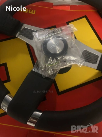 Спортен волан MOMO, Italy, снимка 3 - Аксесоари и консумативи - 53336777