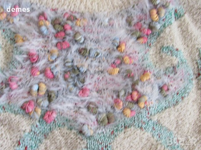  Ръчно плетена блуза с мотиви цвят шампанско, снимка 8 - Блузи с дълъг ръкав и пуловери - 32511905