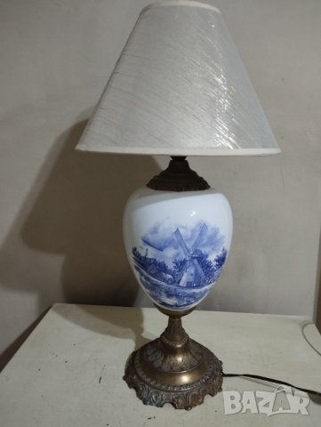 Ретро настолна лампа