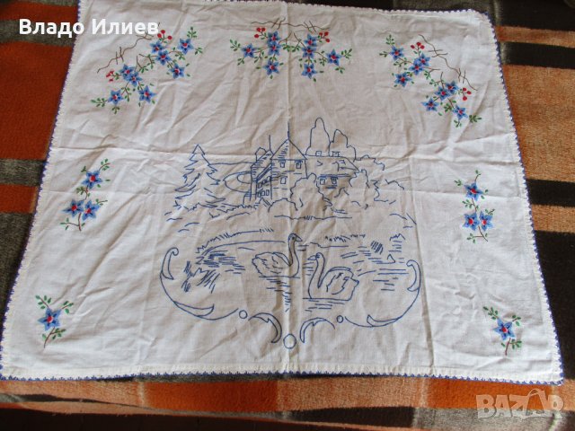 Кърпи и ковьори за стена бродирани и шити ръчно, снимка 10 - Декорация за дома - 32782520