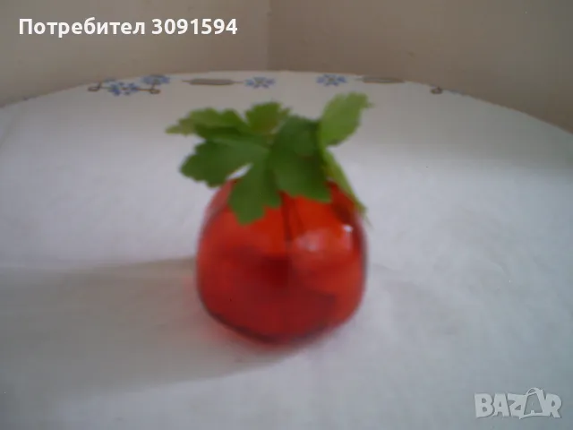 Ритро малка червена ваза , снимка 2 - Вази - 50277915