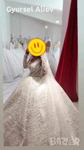 Булчeнска рокля 