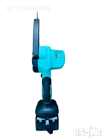 Мини акумулаторна безчеткова резачка KraftRoyal - Трион на батерии 36V с 2 вериги, снимка 5 - Градинска техника - 50161248