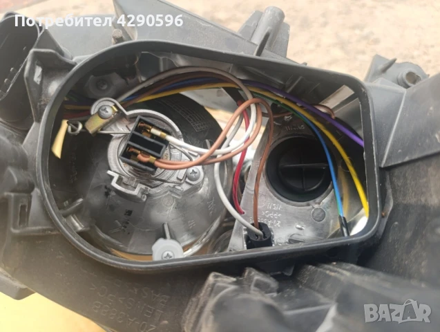 Ляв фар за VW Touran / Туран до 2006 г., снимка 5 - Части - 51375730