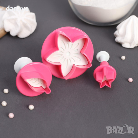 4622 Комплект резци за сладки с бутало Нарциз, 3 броя