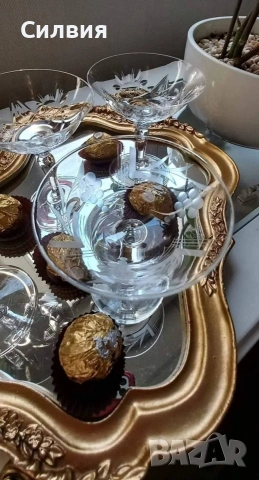 Ретро кристални малки чаши, снимка 3 - Антикварни и старинни предмети - 53433790