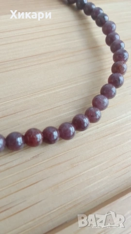 Масивни дървени гривни / Гривна от естествен гранат , снимка 17 - Гривни - 48376432