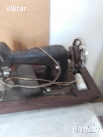 Продавам шевна машина "ЧЕПЕЛ" със ел.моторче и реостат , снимка 2 - Други машини и части - 36864449