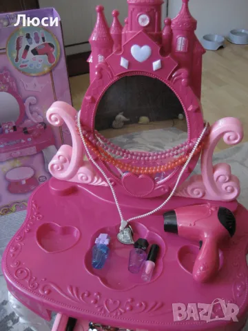 Детска тоалетка със столче