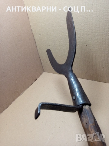 Стар Ръчно Кован Земеделски Инструмент От Старото Време., снимка 8 - Антикварни и старинни предмети - 51713369