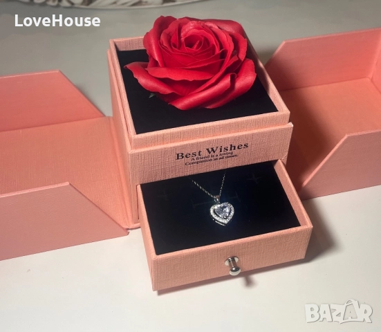 Луксозна кутия с вечна роза и елегантно колие, снимка 1