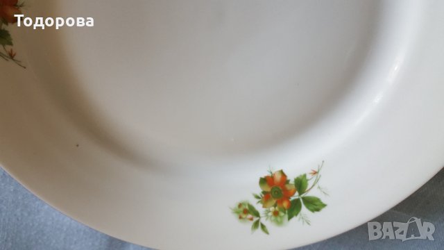 Порцеланови чинии- 2 броя, снимка 8 - Чинии - 33499789