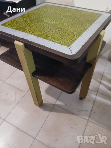 Винтидж маса, реставрирана 