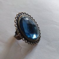 Красив Викториански голям пръстен в синьо и античен бронз, снимка 1 - Пръстени - 26376407