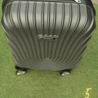 Стилен куфар с колелца за ръчен багаж с твърдо покритие , снимка 6 - Други стоки за дома - 44924153