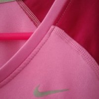 Дамска тениска Nike, снимка 1 - Тениски - 26832424