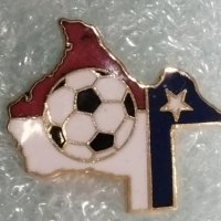 Значки на футболни отбори , снимка 1 - Колекции - 43523551