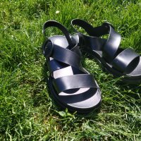Дамски черни сандали, снимка 1 - Сандали - 32836634