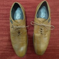 Маркови ,официални, кожени обувки два чифта носене един път два пъти за абитуриентски бал, снимка 1 - Официални обувки - 38534231