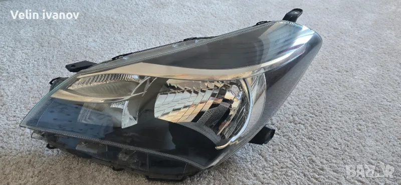 ляв фар за тойота ярис, снимка 1