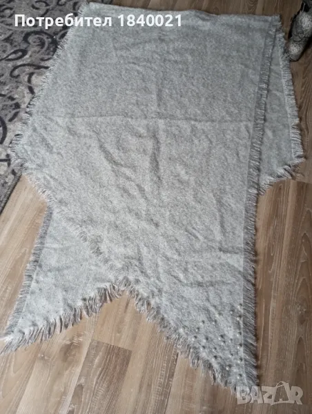 Голям шал със перлички, снимка 1