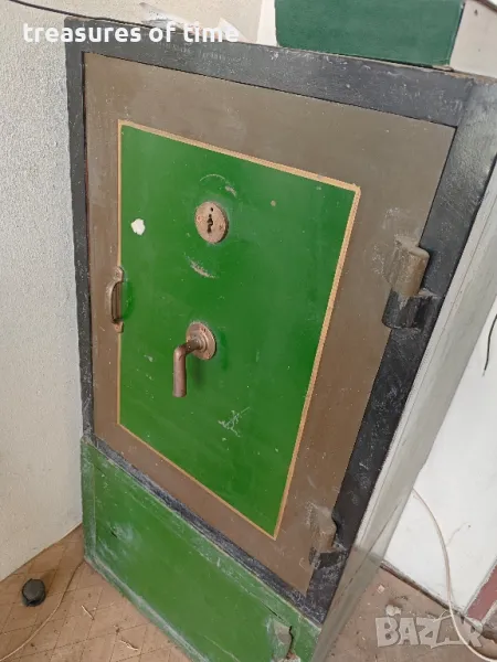 Старинен сейф – тежък модел, снимка 1