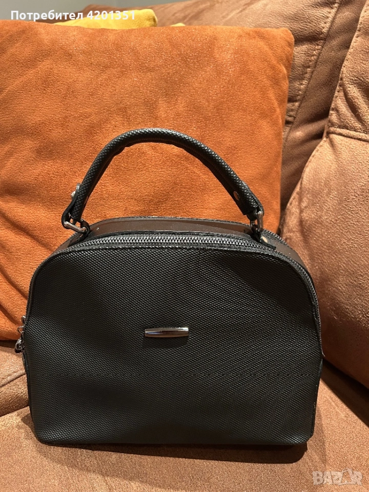 Дамска черна чанта, снимка 1