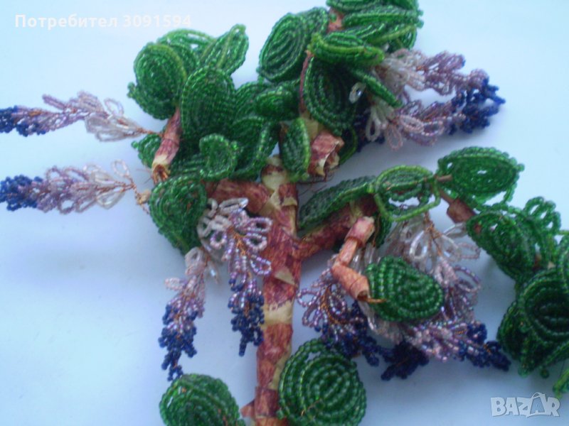 Декоративна украшение изработено ръчно от многоцветна  мъниста, снимка 1