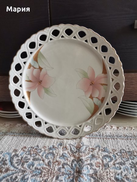 Ажурен порцеланов поднос, снимка 1