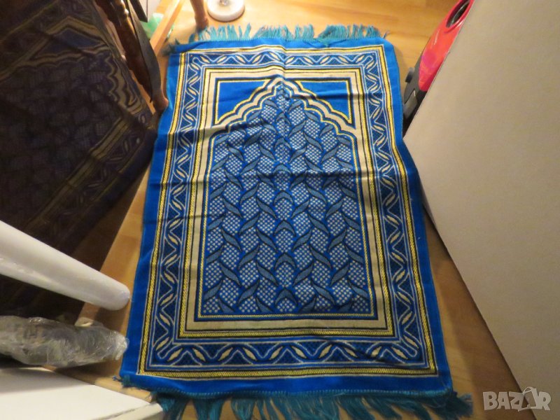 турско молитвено килимче, килимче за молитва за Намаз светлосин фон с красиви флорални мотиви, снимка 1