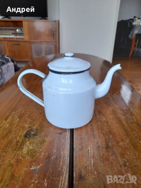 Стар емайлиран чайник #82, снимка 1