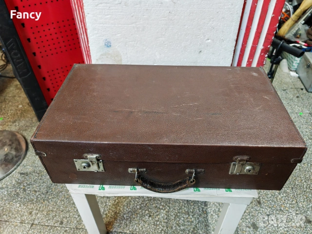 Стар куфар 65/45 см, снимка 2 - Антикварни и старинни предмети - 53179931