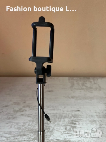 Селфи стик в черен цвят с бутон за снимане на дръжката 🖤 , снимка 5 - Селфи стикове, аксесоари - 52389547