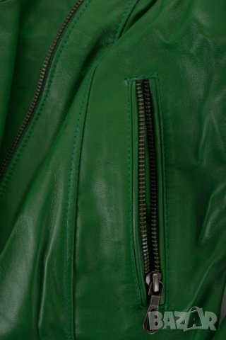 Дамско кожено яке в зелено марка Basics & More - M, снимка 10 - Якета - 38508835