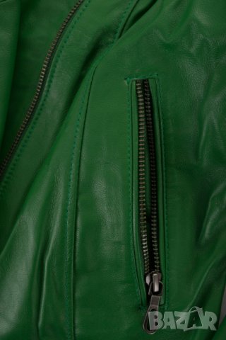 Дамско кожено яке в зелено марка Basics & More - M, снимка 10 - Якета - 38508835